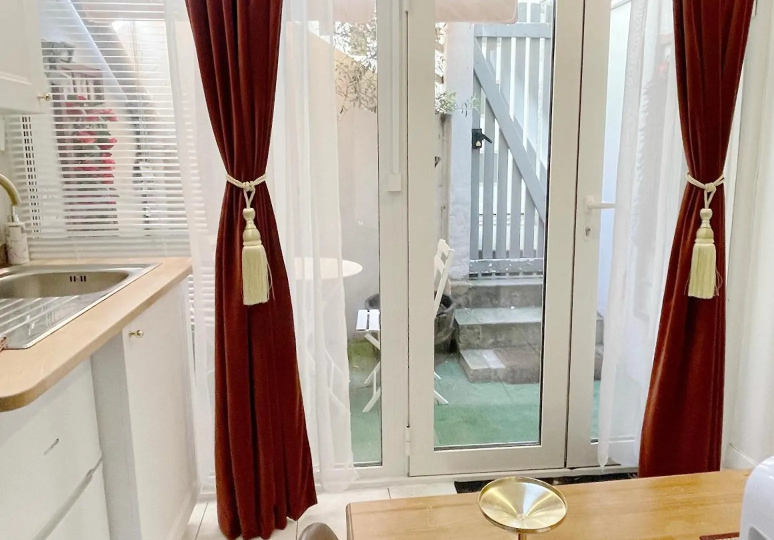 Sympathy Studio For 2 Near The Sacre Coeur Paris Apartment